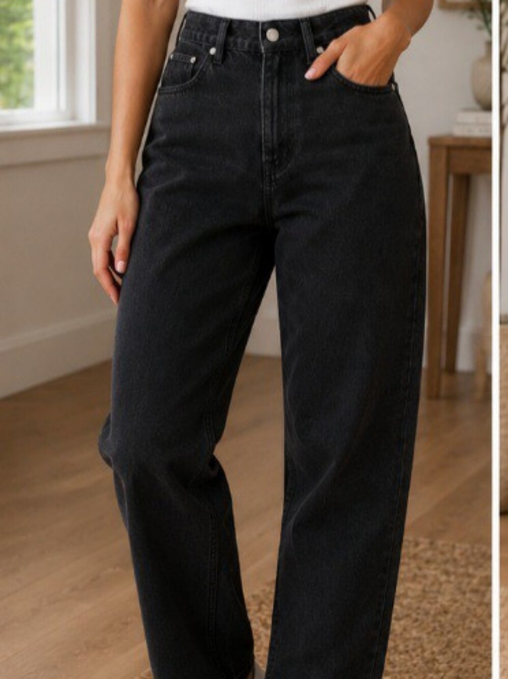 Divided High-Rise Black Straight Jeans